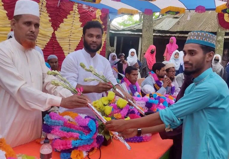 ডেমড়া কাদরিয়া ত্যাইবিয়া দাখিল মাদ্রাসার দাখিল পরীক্ষার্থীদের বিদায় সংবর্ধনা