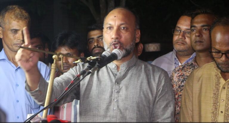ঐক্যবদ্ধ হয়ে জামায়াত-বিএনপিকে প্রতিরোধকরতে হবে: কামরুজ্জামান উজ্জল