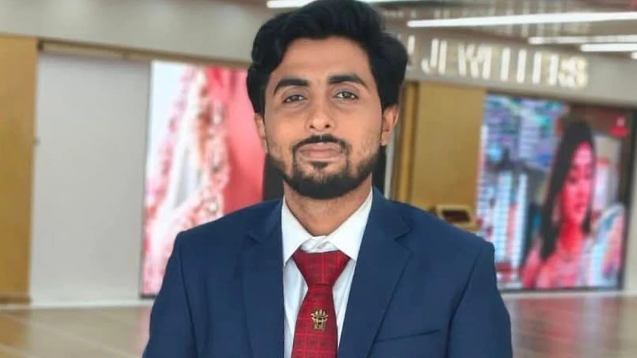 ফরিদপুরের বোয়ালমারীতে চাঁদাবাজির অভিযোগে সাবেক ছাত্রদল নেতা জাকারিয়ার সঙ্গে সম্পর্ক ছিন্ন বিএনপির